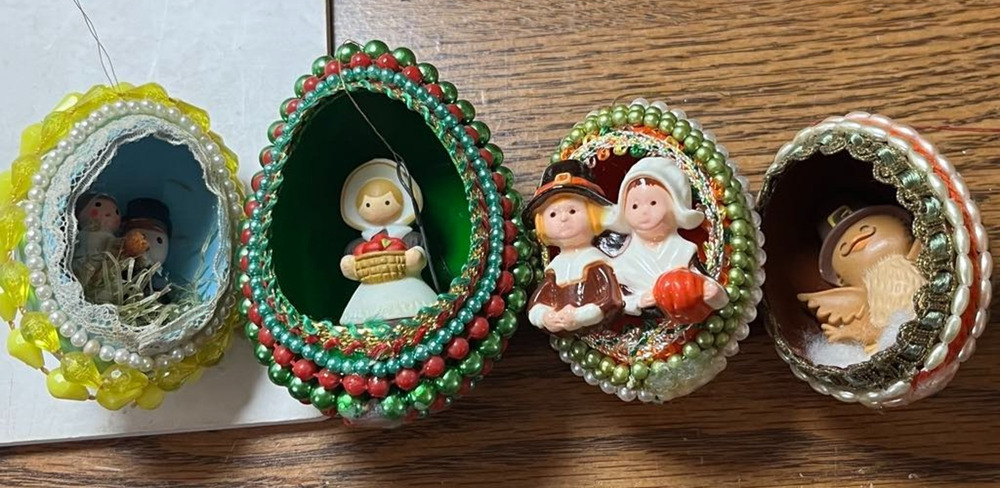 4 Vintage Decorated Egg With Figure Inside C1970's THANKSGIVING